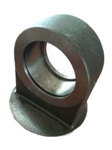 SMI hydraulic end cap lug casting precision machined bore and seal face — cast steel to customer cylinder specification