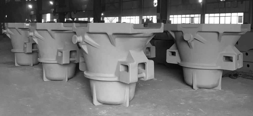 Crucibles and slag haulers, Crisoles y transportadores de escoria